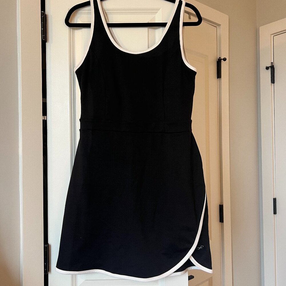 Freely Large Black and White Athletic Dress